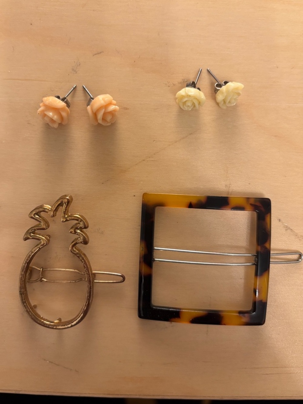 🌟4 for $20 Accessories Lot: Two Rose Stud Earrings and Two Hair Clips